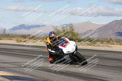 media/Nov-16-2025-Race Pace (Sun) [[8c5fa54630]]/Non Verified Riders (1st 20 Minutes)/3-Turn 3 Inside (11am)/